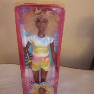 Barbie Fashionistas Doll 180 New Line of Dolls